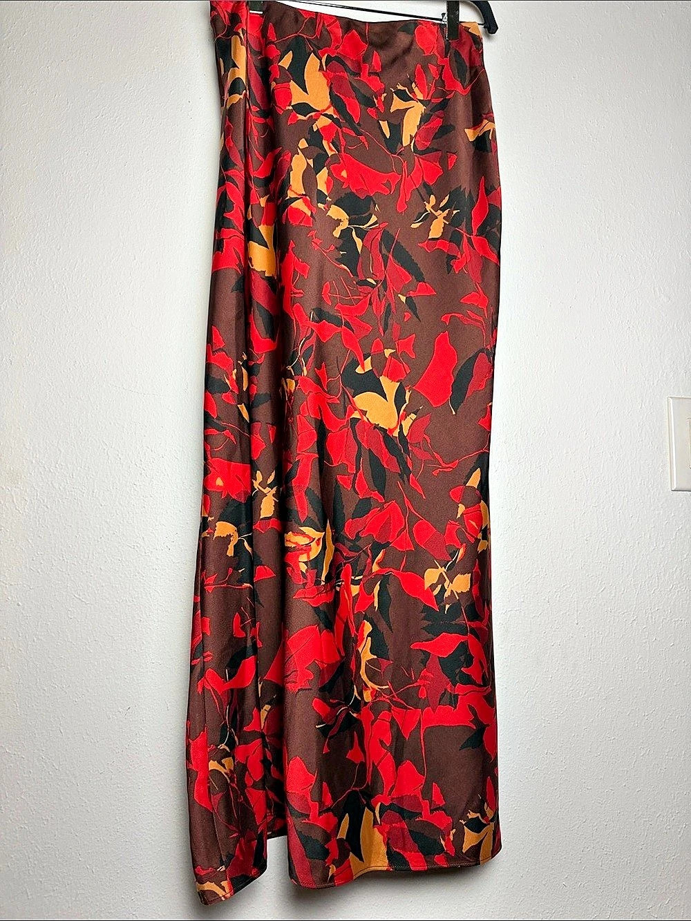 Nordstrom Rack Floral Maxi Skirt in Red & Brown Size Small